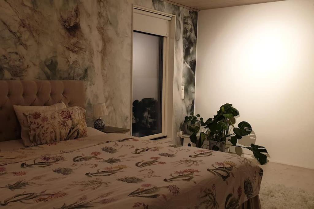 Water Facing Villa With Pool & Sauna Lidingö エクステリア 写真