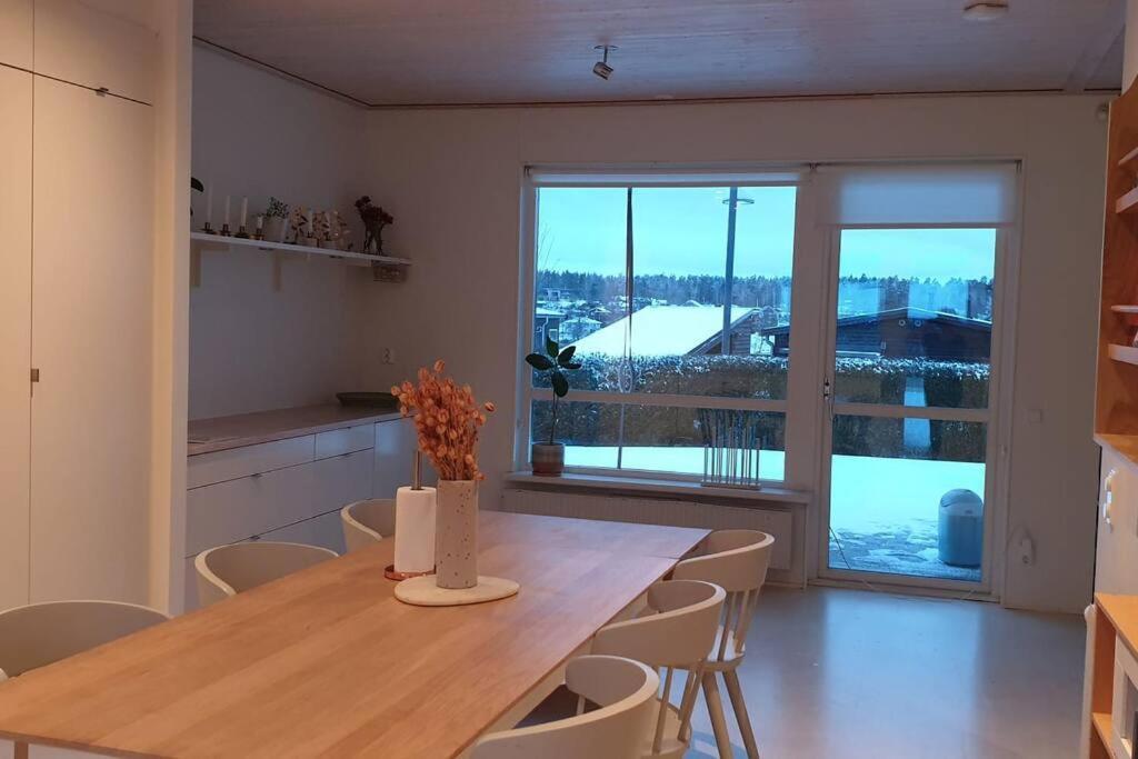 Water Facing Villa With Pool & Sauna Lidingö エクステリア 写真